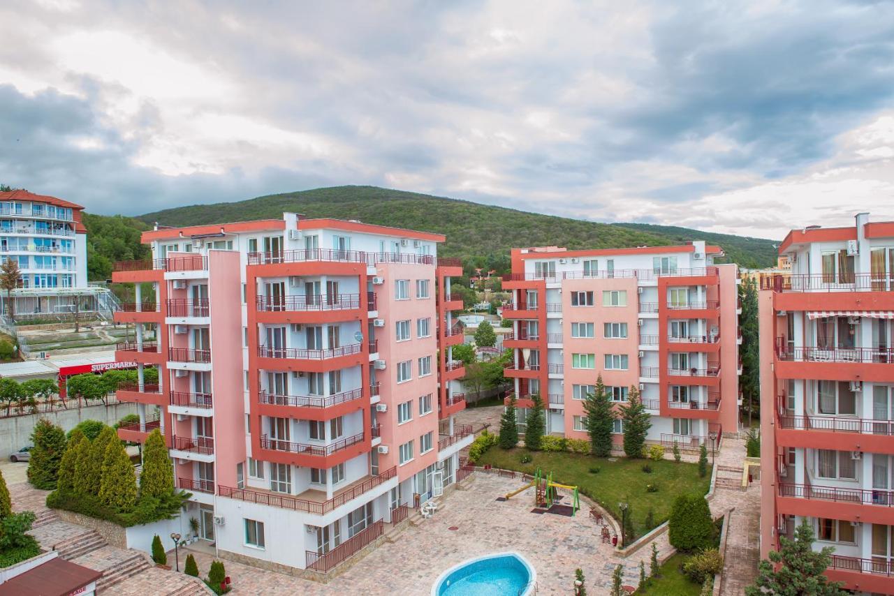 Privilege Beach Apartments Sveti Vlas Eksteriør bilde