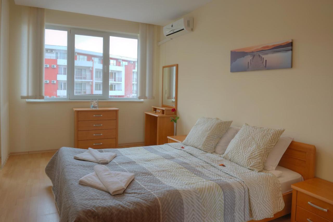Privilege Beach Apartments Sveti Vlas Eksteriør bilde